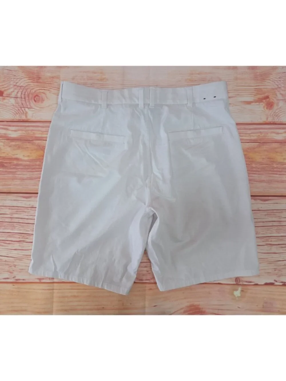 Johnnie-O Prep-Formance Stretch White Shorts Mens Size 32 Golf Wear